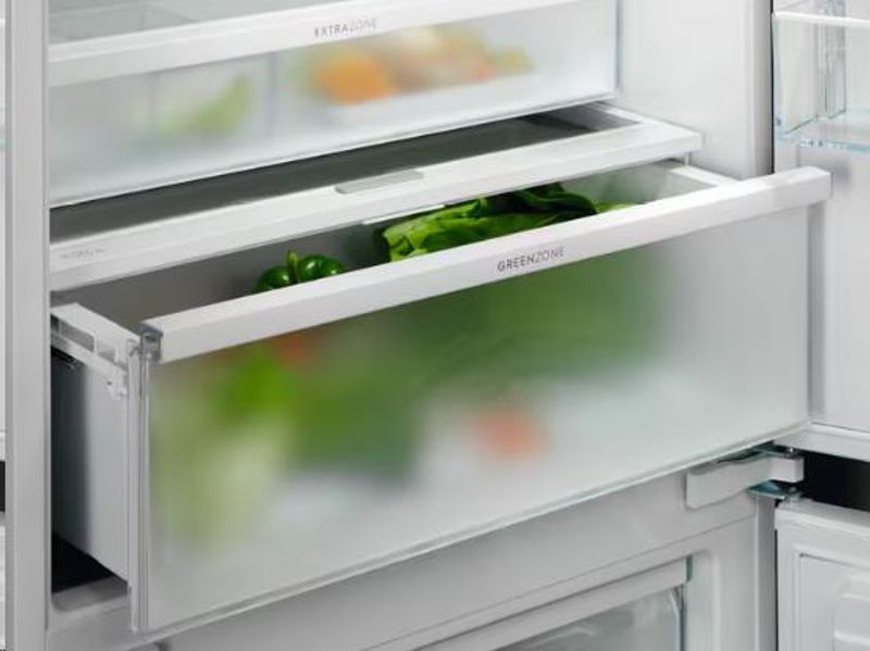Electrolux 700 GreenZone kjøl/frys Integrert 188.4 cm